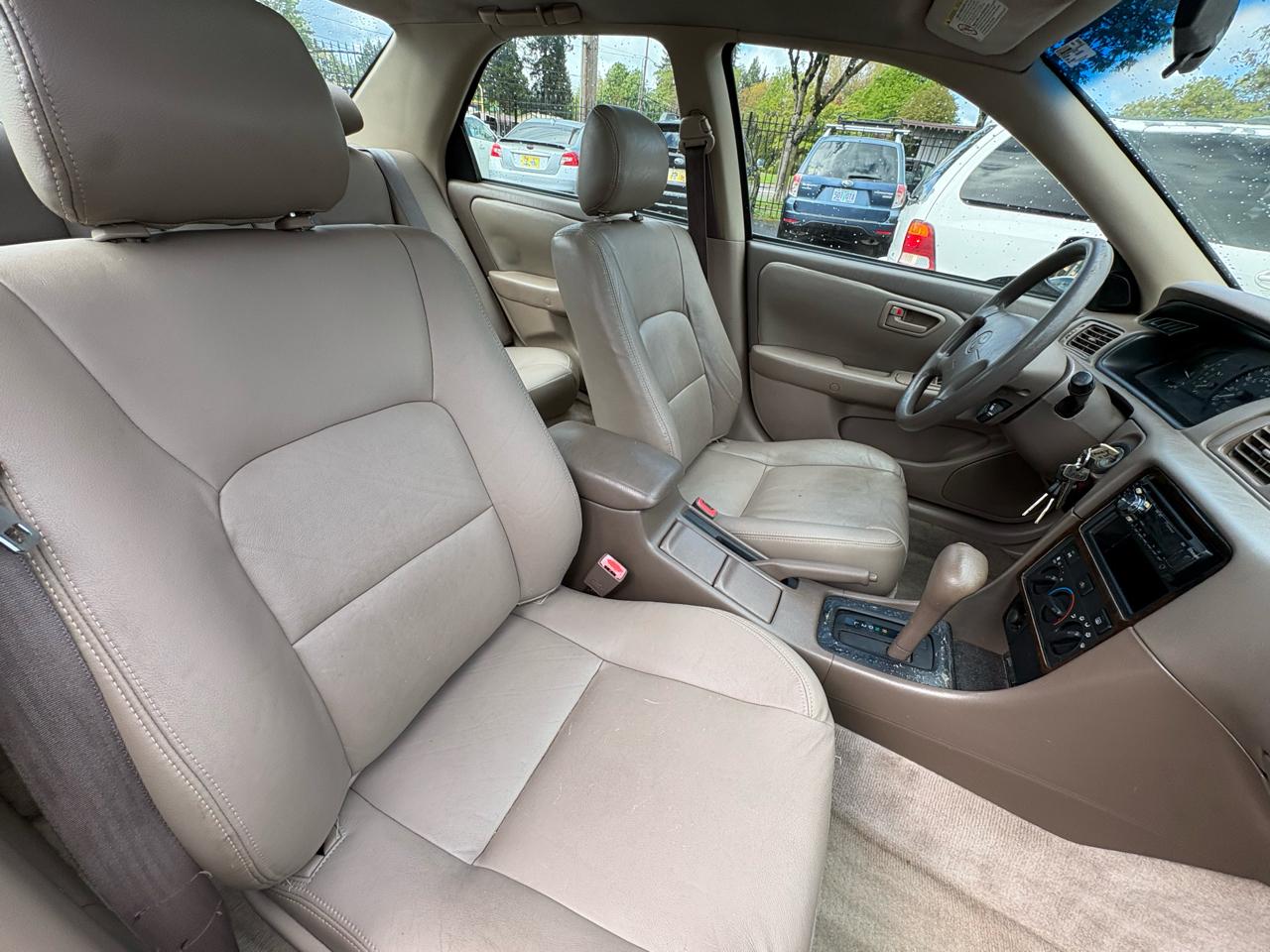 Toyota Camry 4dr Sdn I4 Auto XLE (Natl) 2000