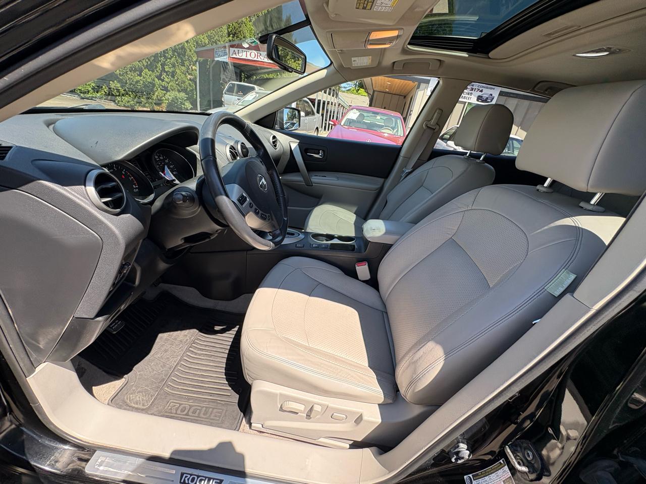 Nissan Rogue S AWD 2012