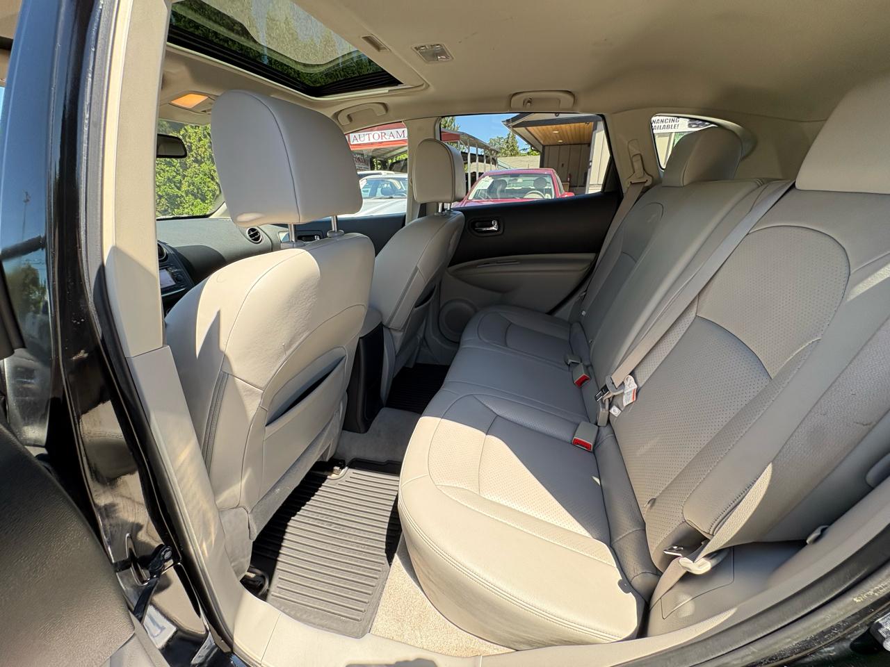 Nissan Rogue S AWD 2012