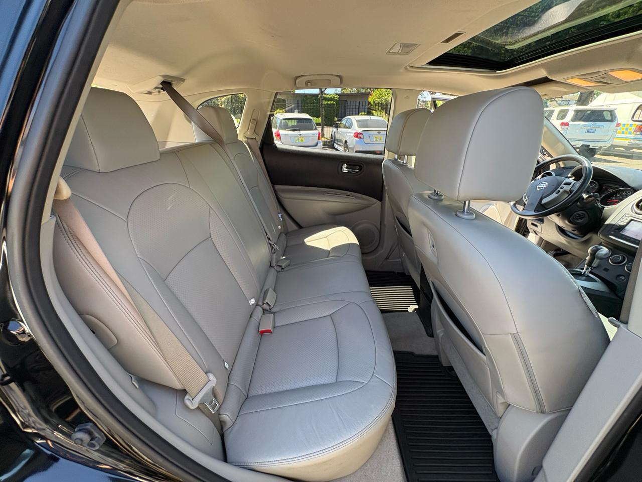 Nissan Rogue S AWD 2012