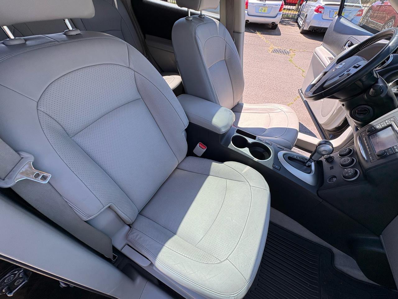 Nissan Rogue S AWD 2012