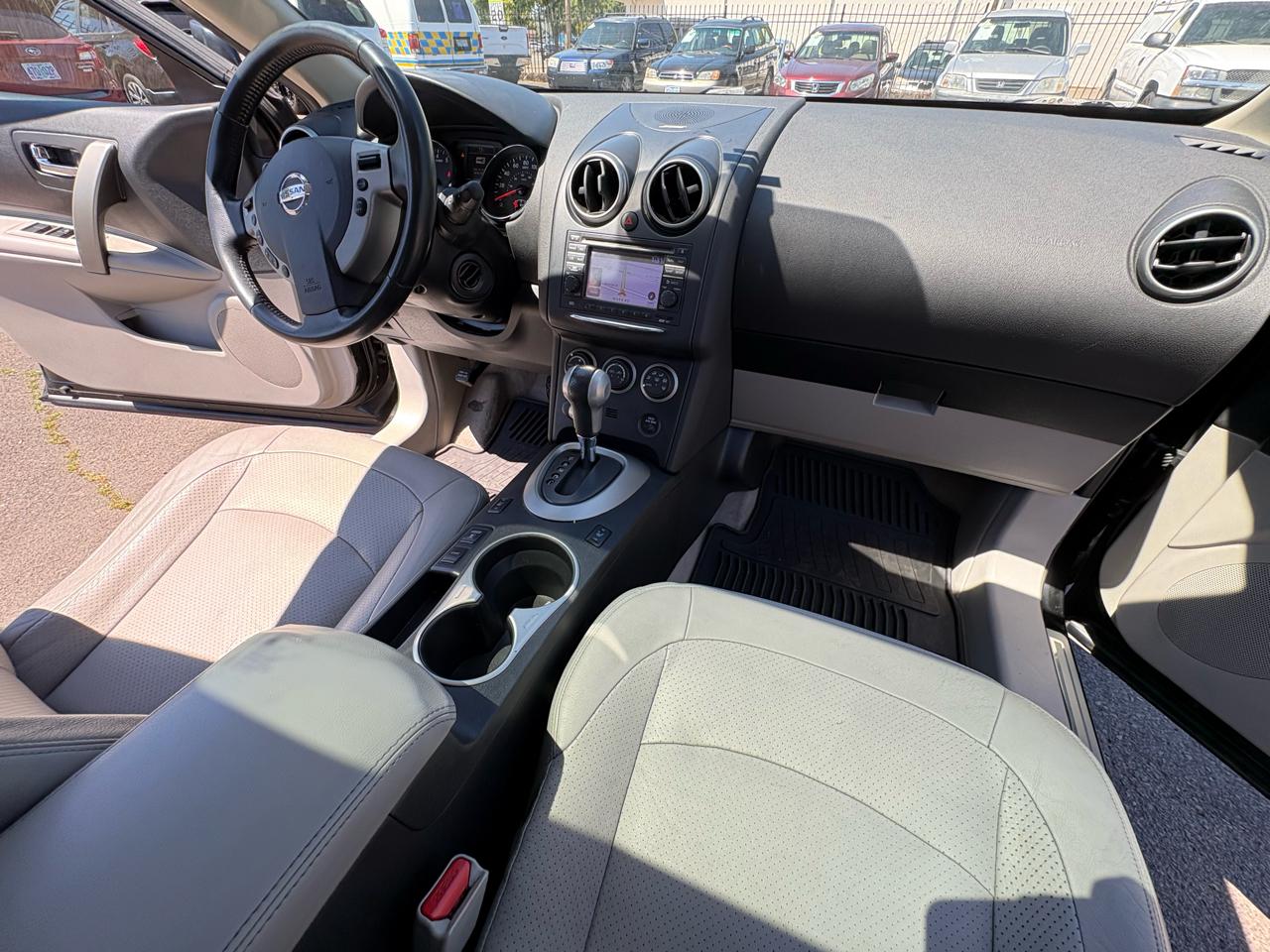 Nissan Rogue S AWD 2012