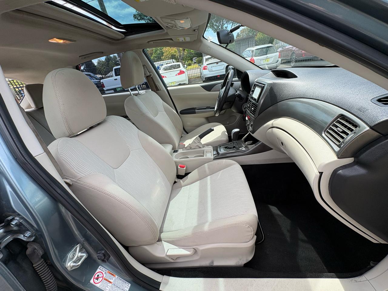 Subaru Impreza Outback Sport 2011