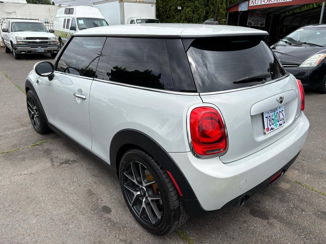 MINI Cooper Base 2014