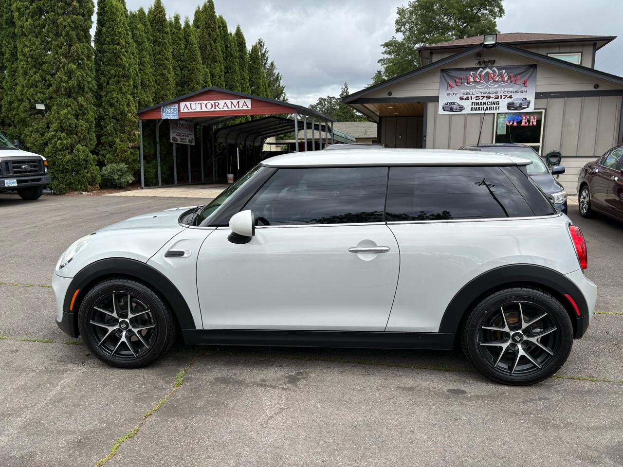 MINI Cooper Base 2014