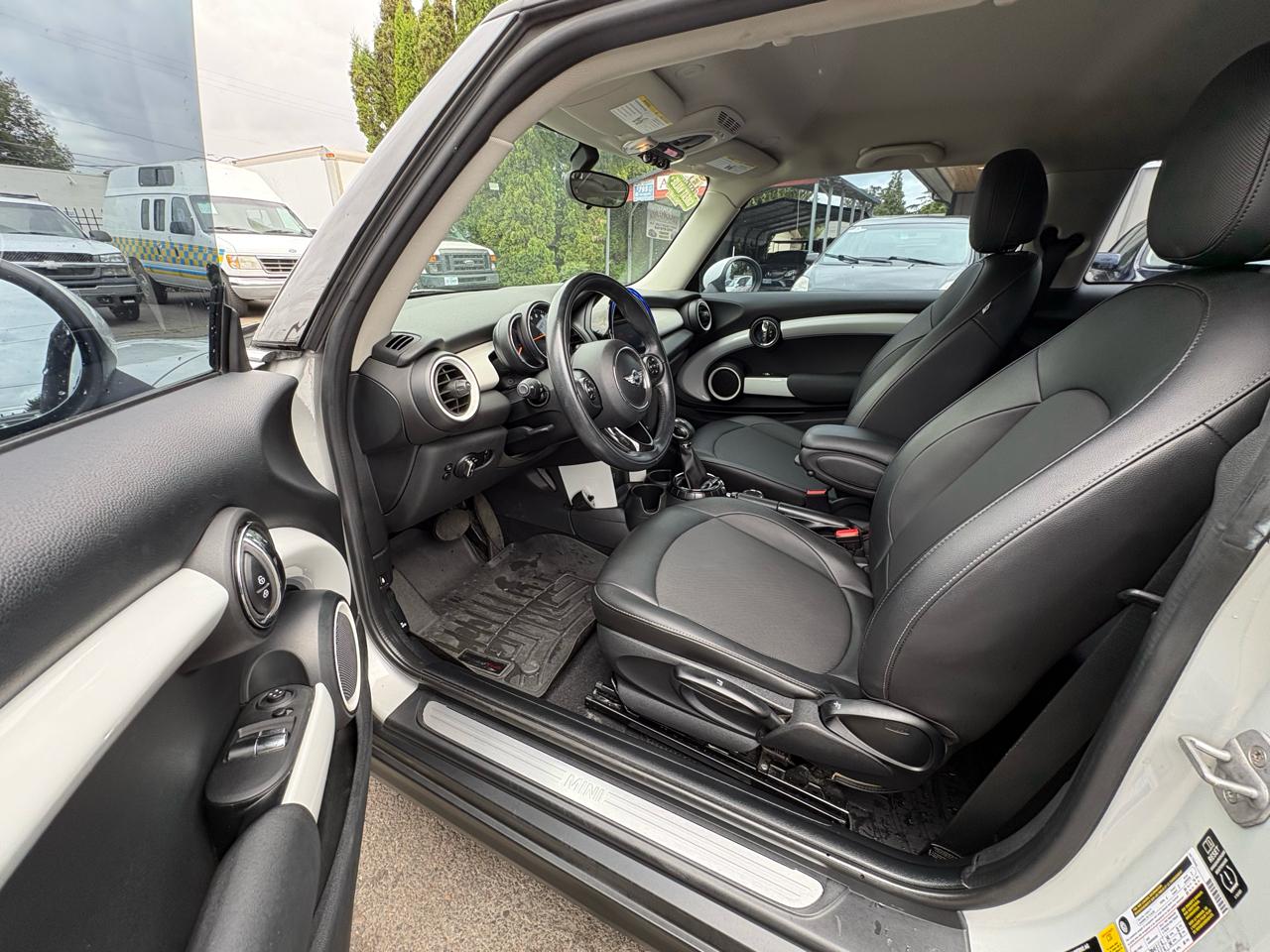 MINI Cooper Base 2014