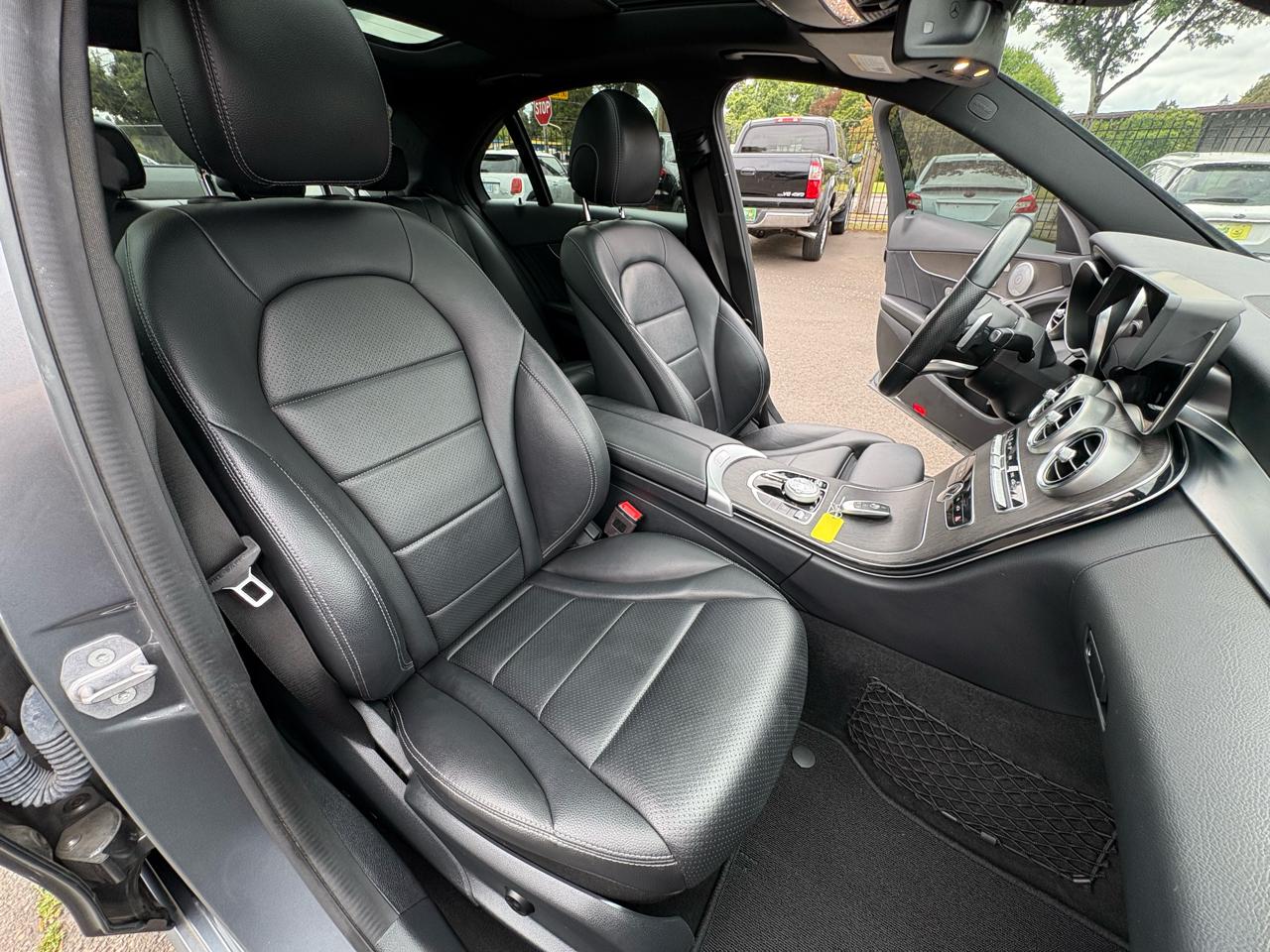 Mercedes-Benz C-Class C300 4MATIC Sedan 2019