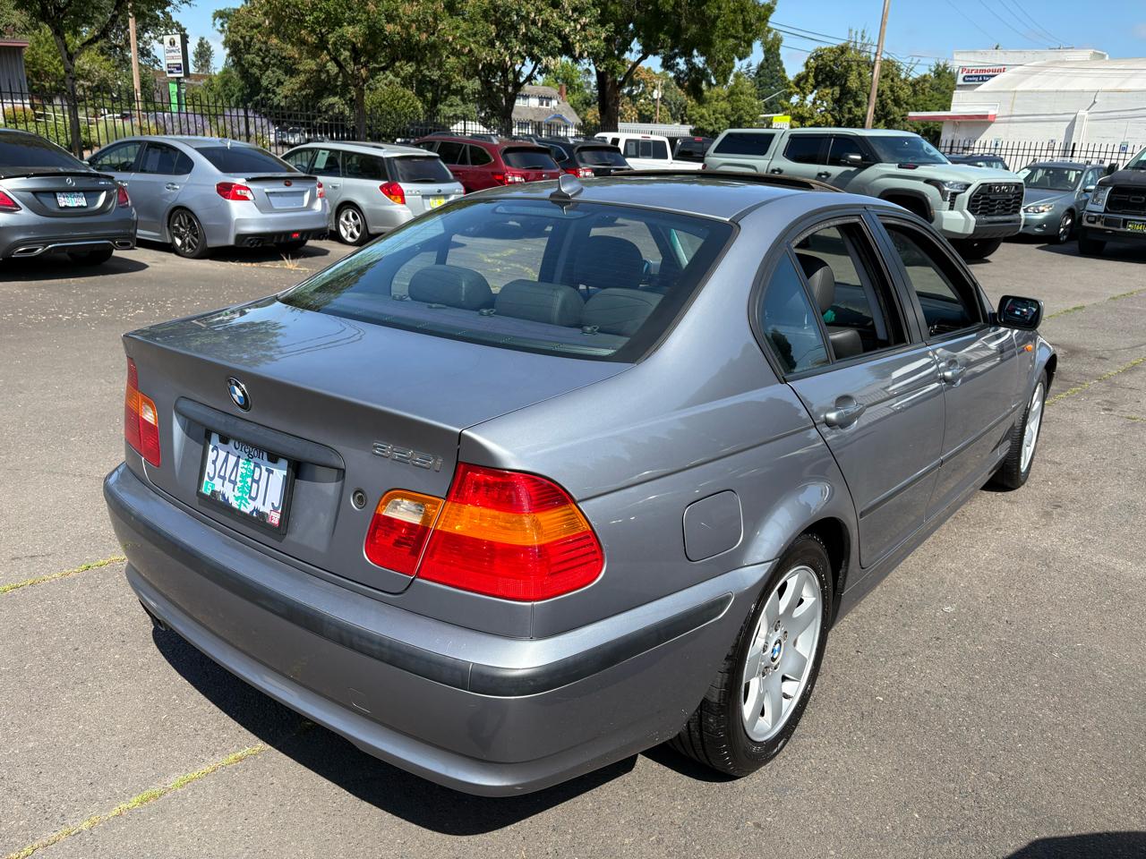 BMW 3-Series 325i Sedan 2005