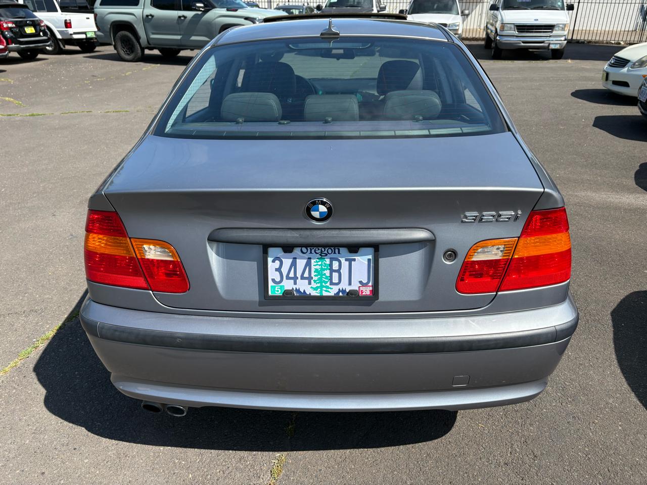 BMW 3-Series 325i Sedan 2005