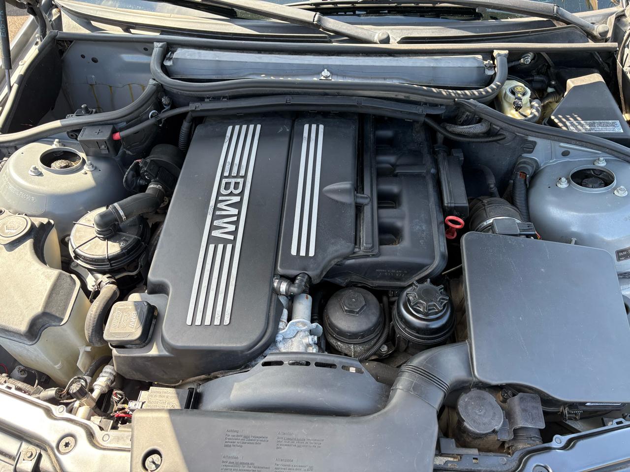 BMW 3-Series 325i Sedan 2005