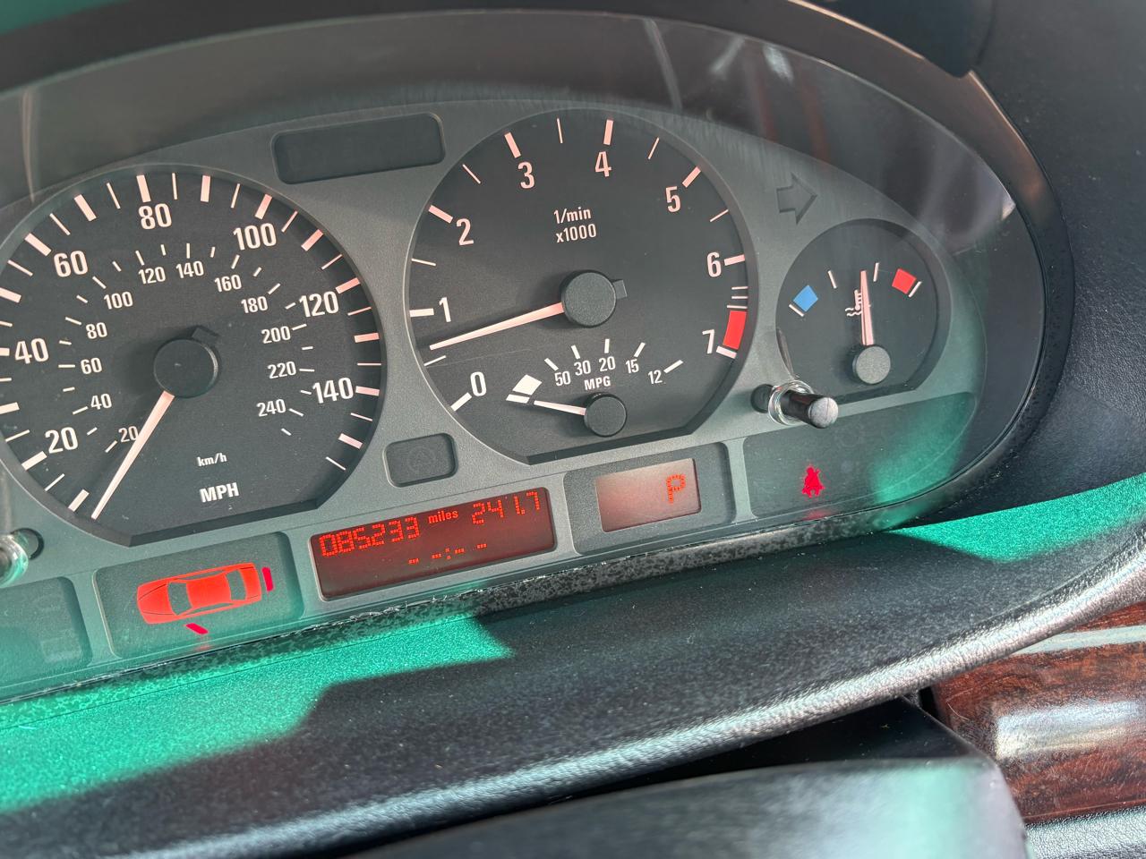 BMW 3-Series 325i Sedan 2005