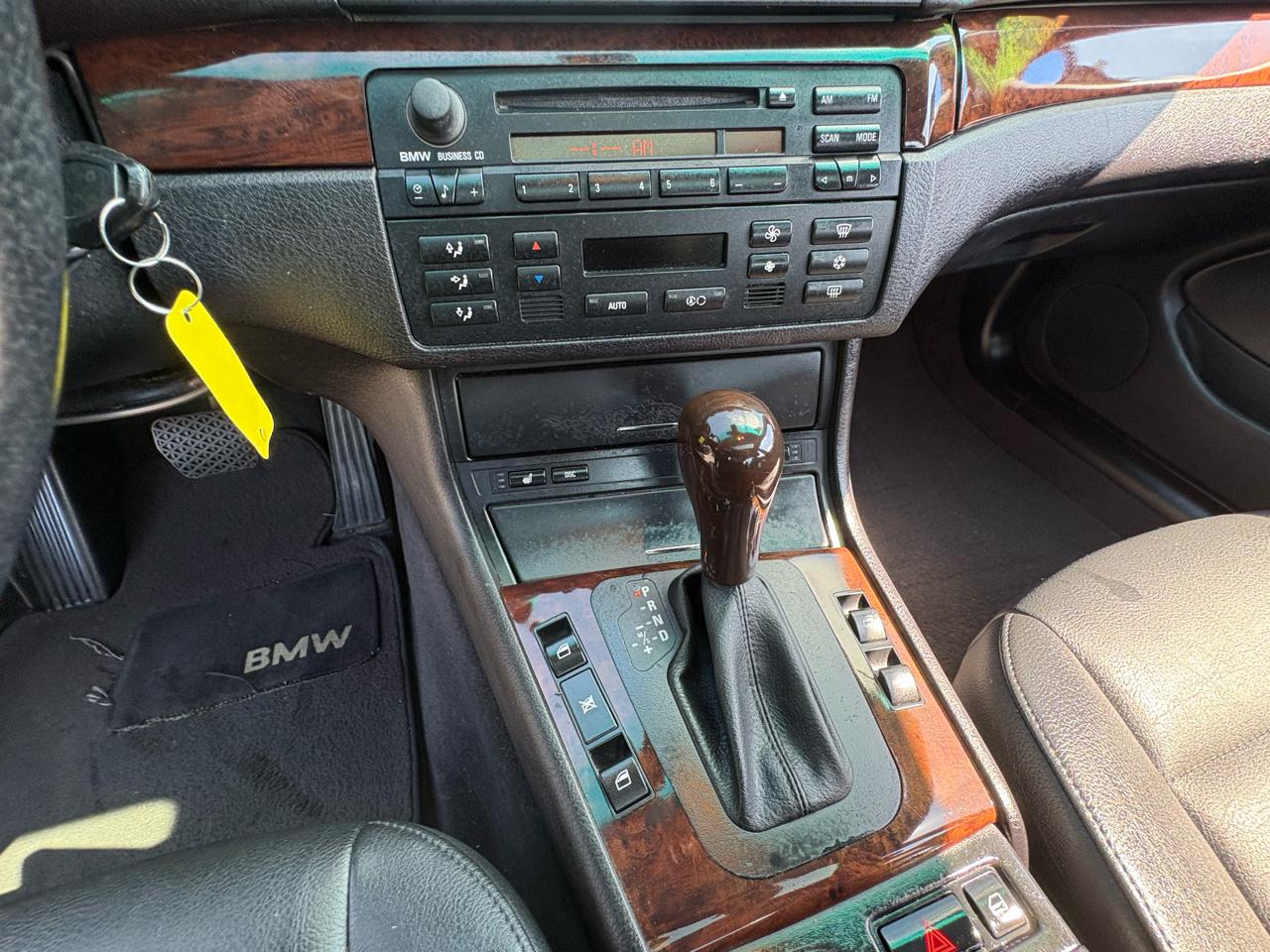 BMW 3-Series 325i Sedan 2005