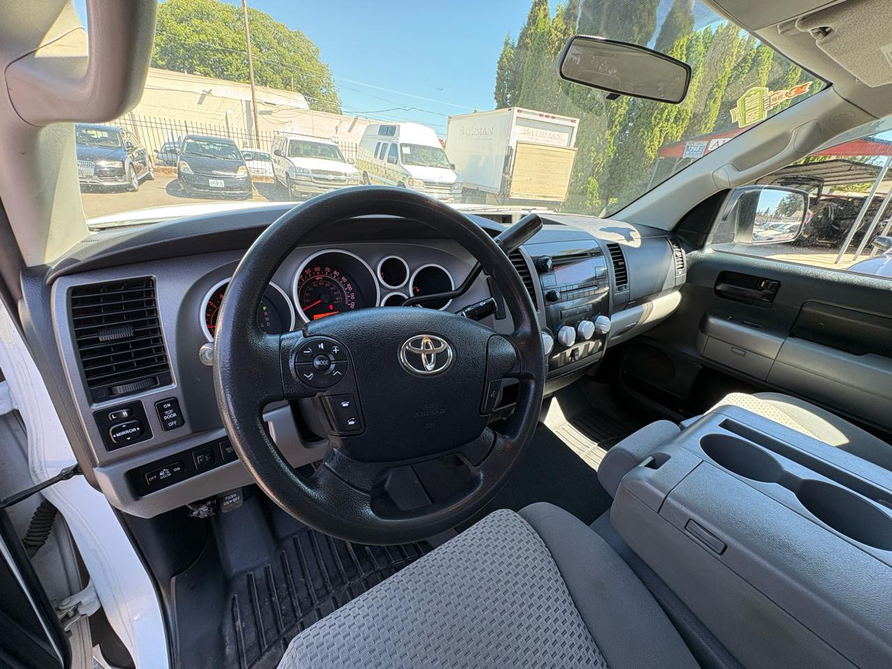 Toyota Tundra SR5 Double Cab 4X4 V8 2012