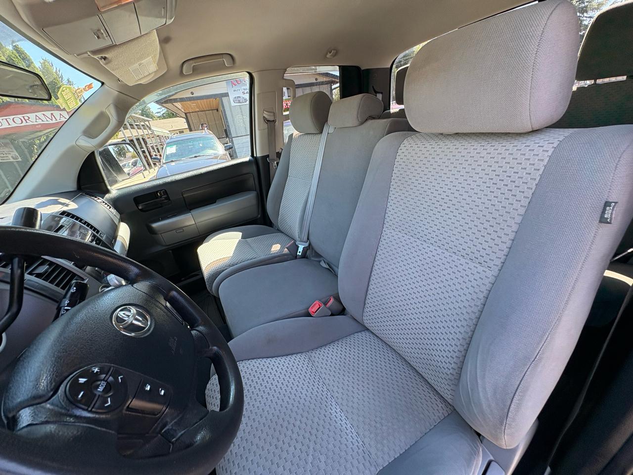 Toyota Tundra SR5 Double Cab 4X4 V8 2012