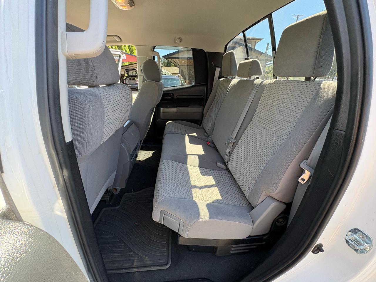 Toyota Tundra SR5 Double Cab 4X4 V8 2012