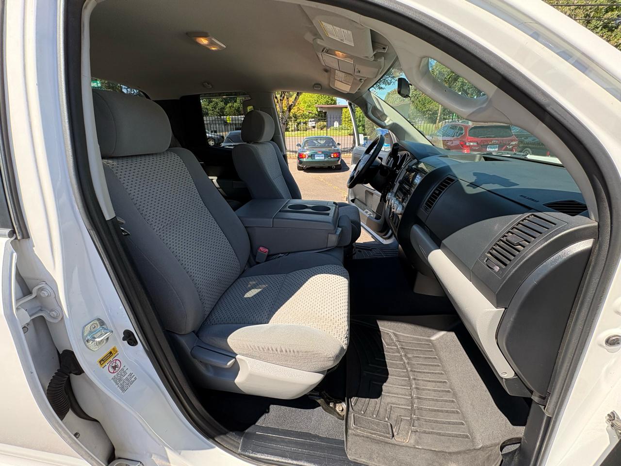 Toyota Tundra SR5 Double Cab 4X4 V8 2012
