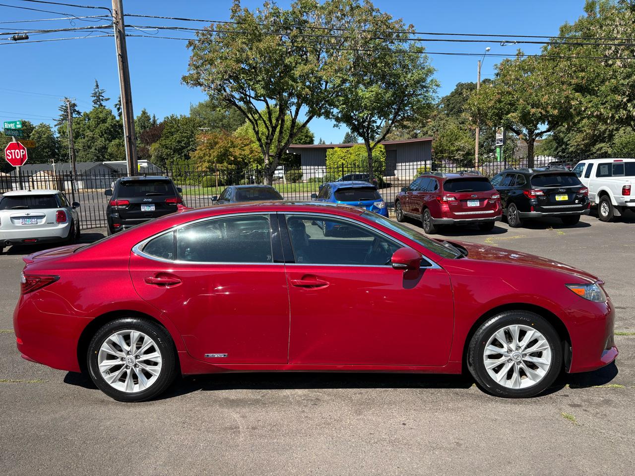 Lexus ES 300h Sedan 2013