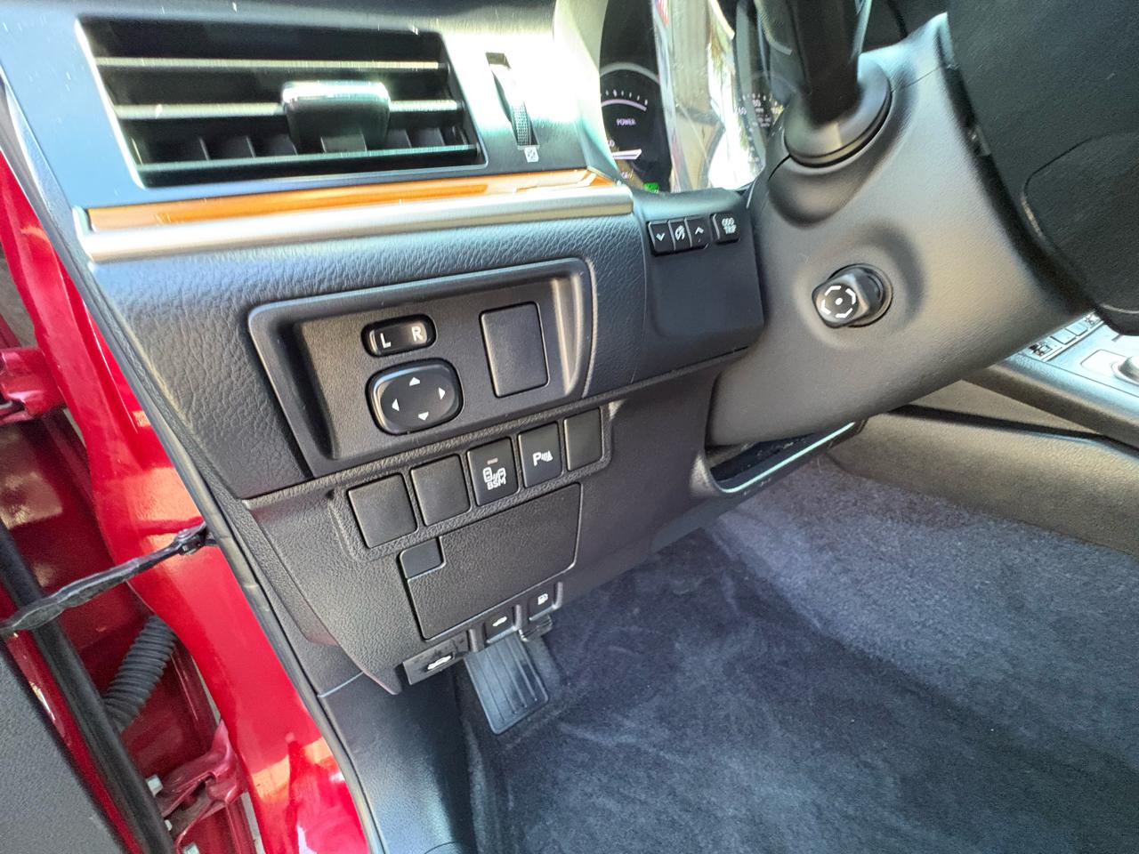 Lexus ES 300h Sedan 2013