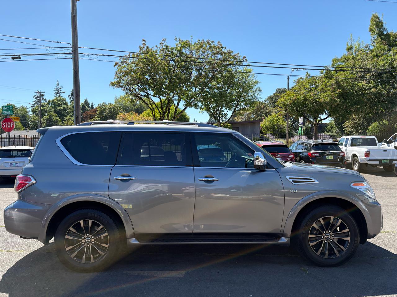 Nissan Armada Platinum AWD 2017