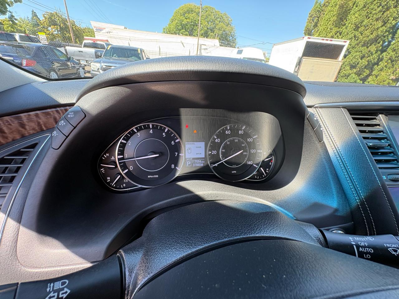 Nissan Armada Platinum AWD 2017