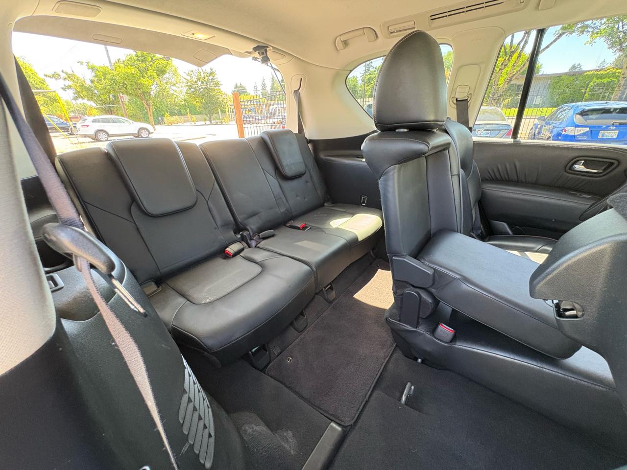 Nissan Armada Platinum AWD 2017