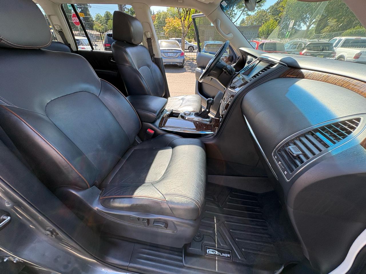 Nissan Armada Platinum AWD 2017