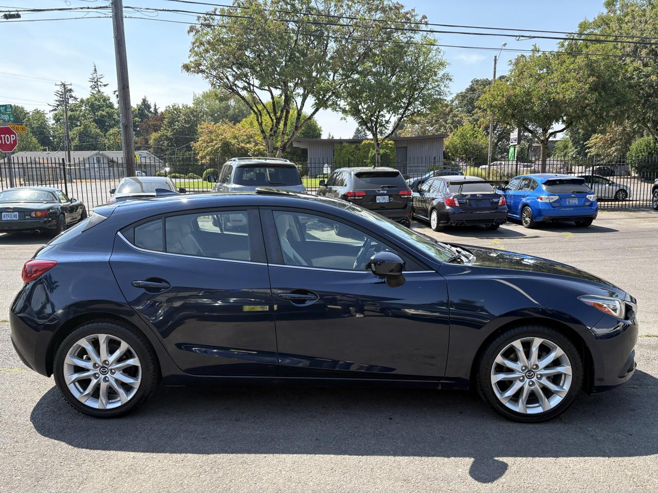 Mazda MAZDA3 s SE AT 5-Door 2016