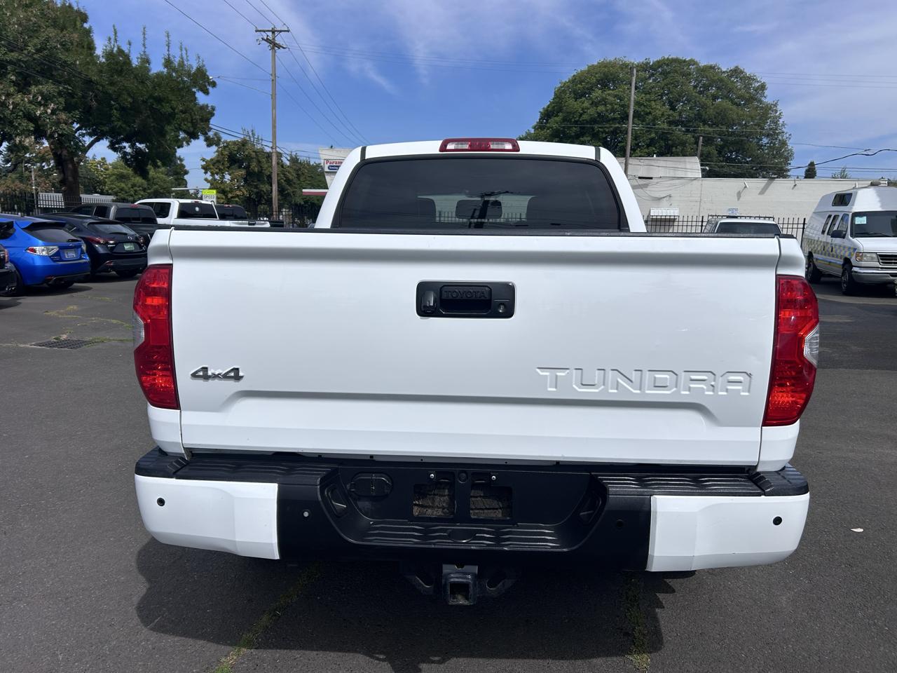 Toyota Tundra Limited 5.7L CrewMax 4WD 2017
