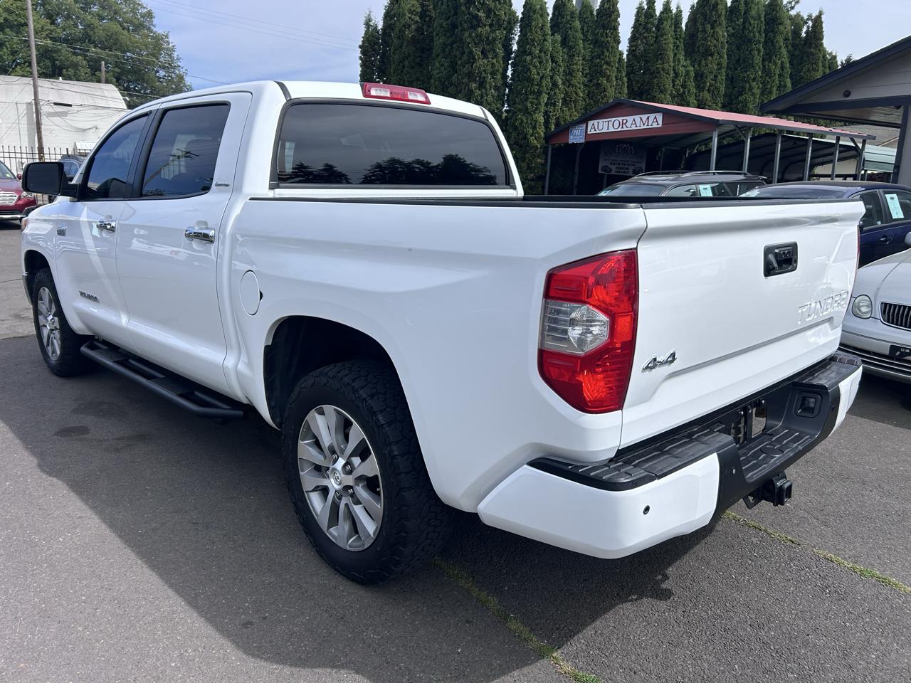 Toyota Tundra Limited 5.7L CrewMax 4WD 2017