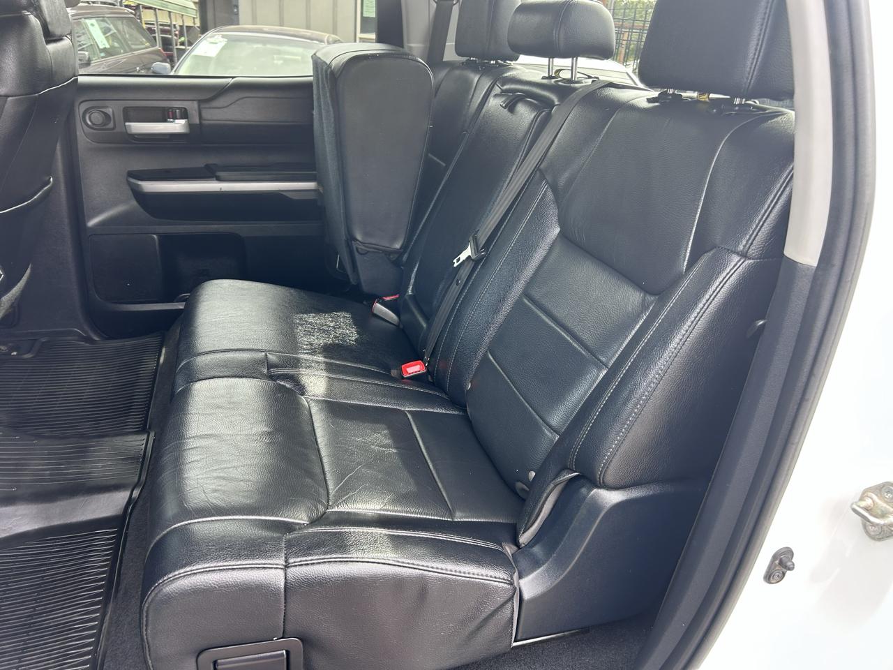 Toyota Tundra Limited 5.7L CrewMax 4WD 2017