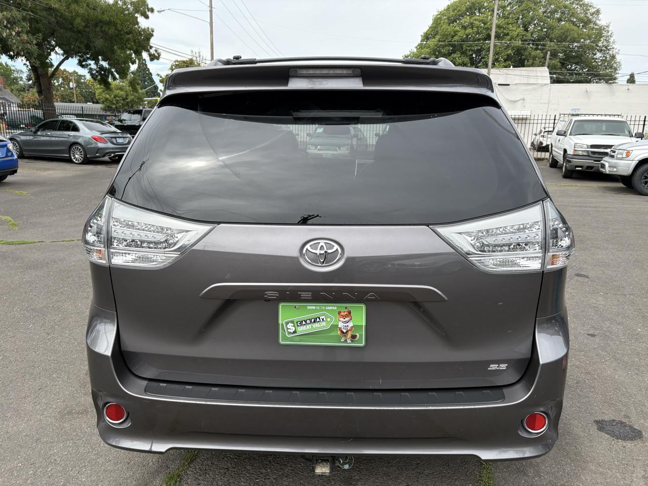 Toyota Sienna SE 8-Passenger 2017