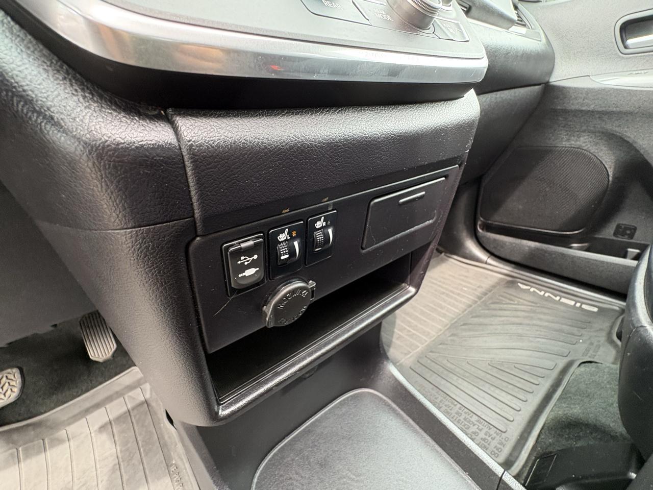Toyota Sienna SE 8-Passenger 2017