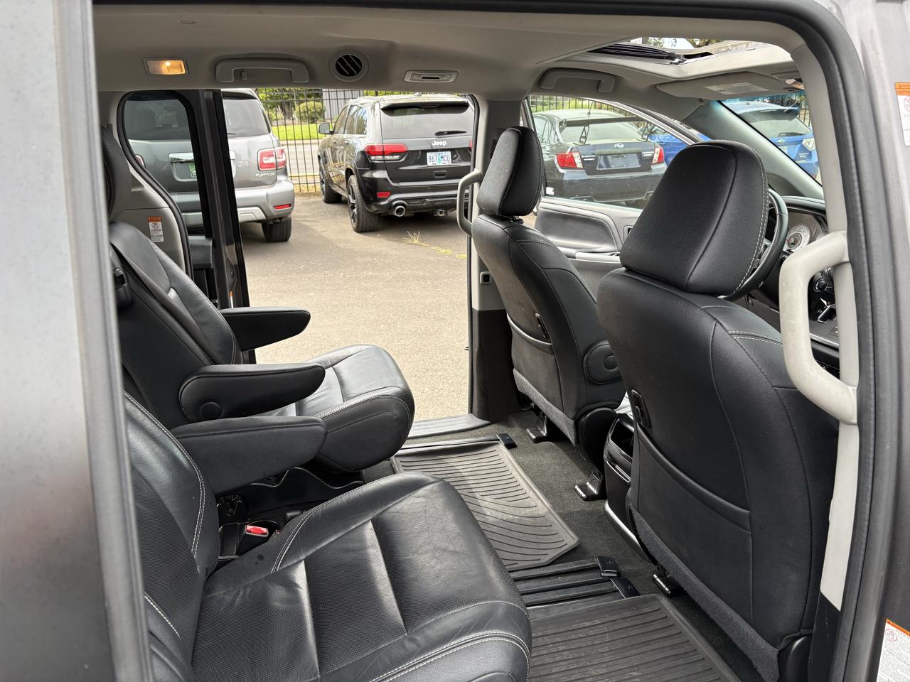 Toyota Sienna SE 8-Passenger 2017