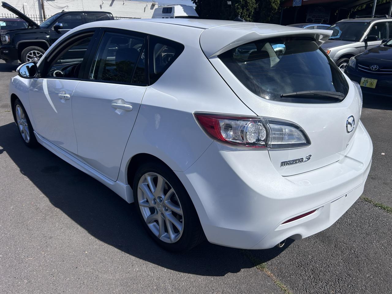 Mazda MAZDA3 s Touring 5-Door 2012