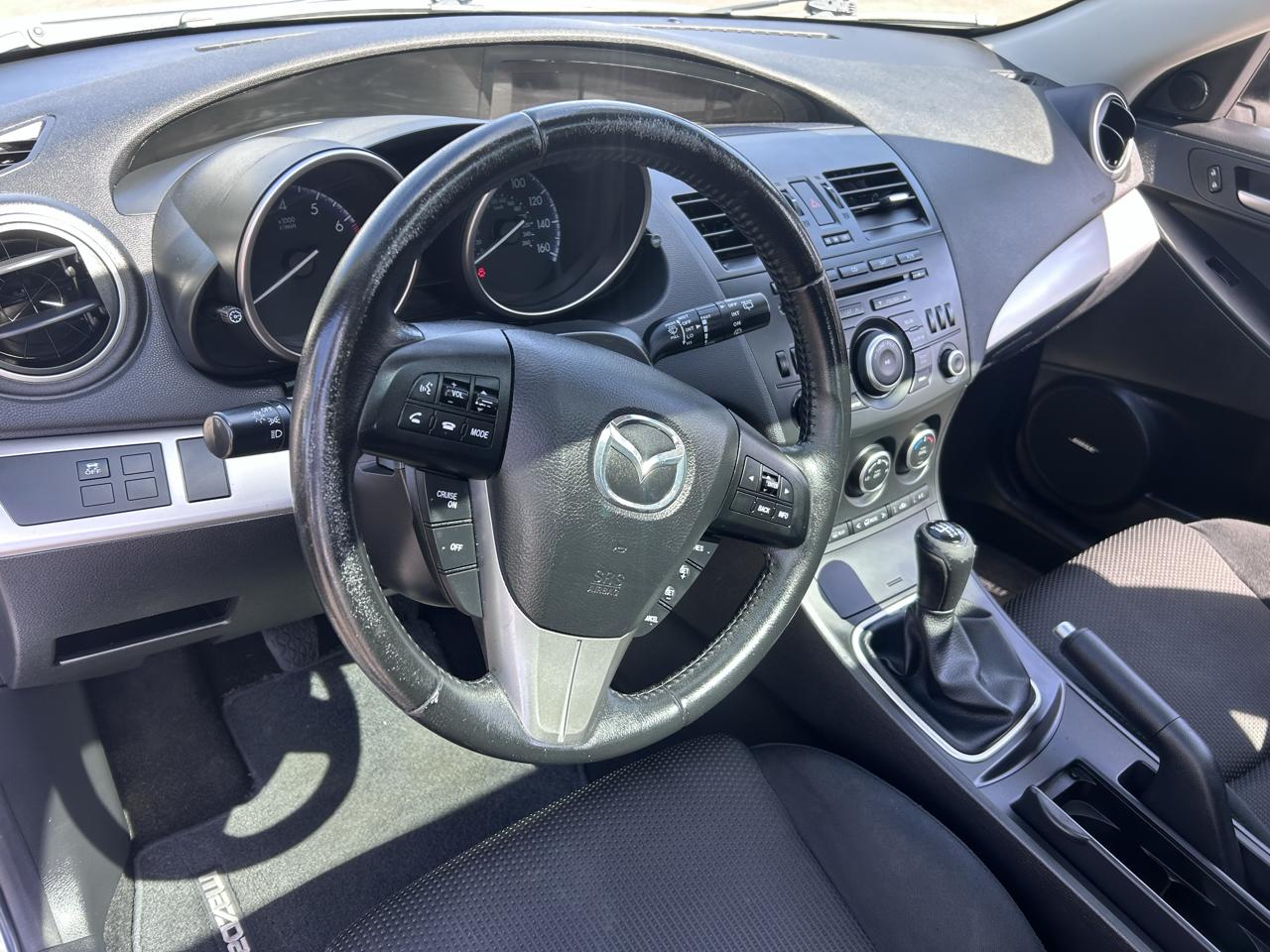 Mazda MAZDA3 s Touring 5-Door 2012