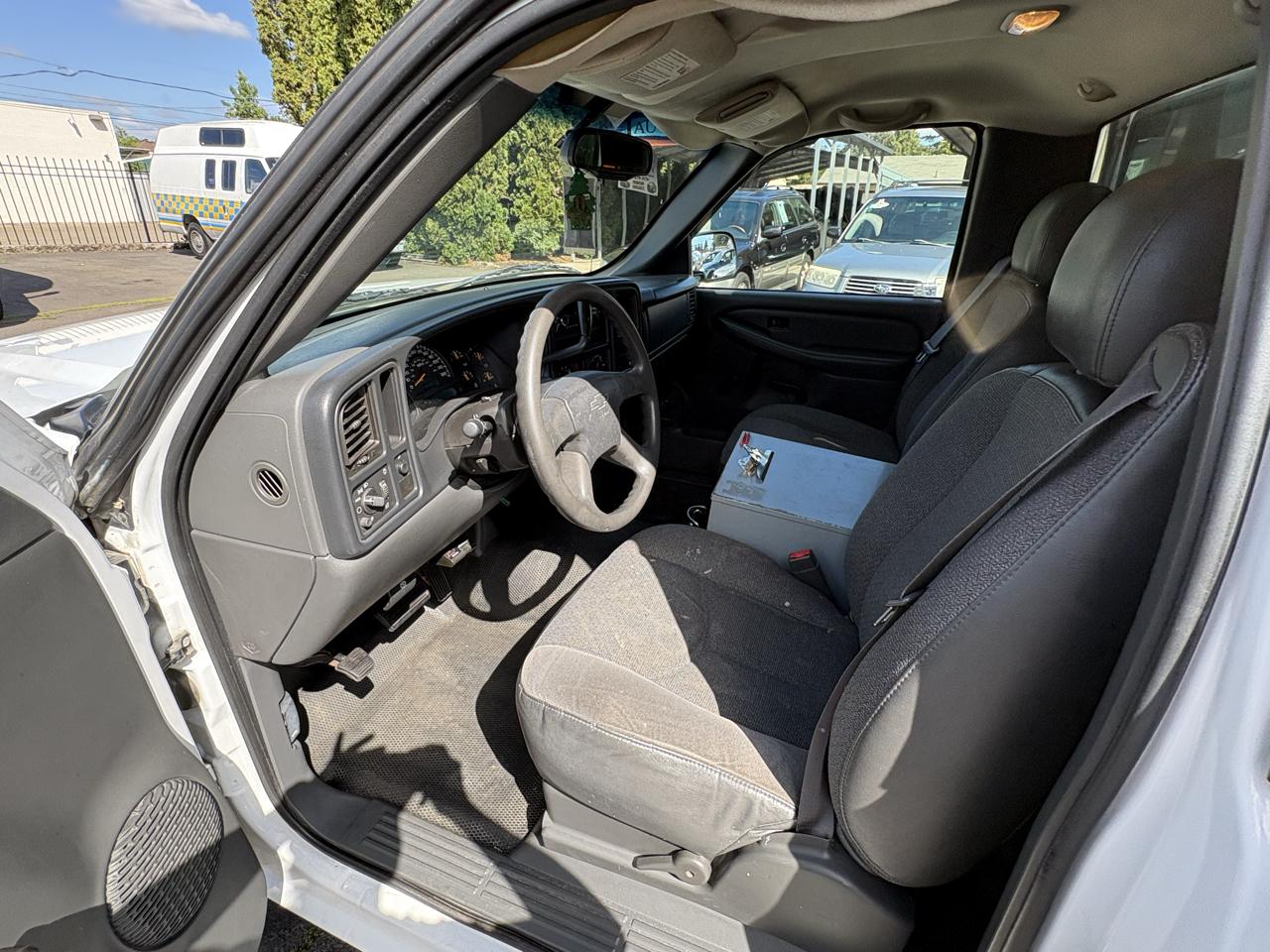 Chevrolet Silverado 1500 1LT Crew Cab Long Box 2WD 2004