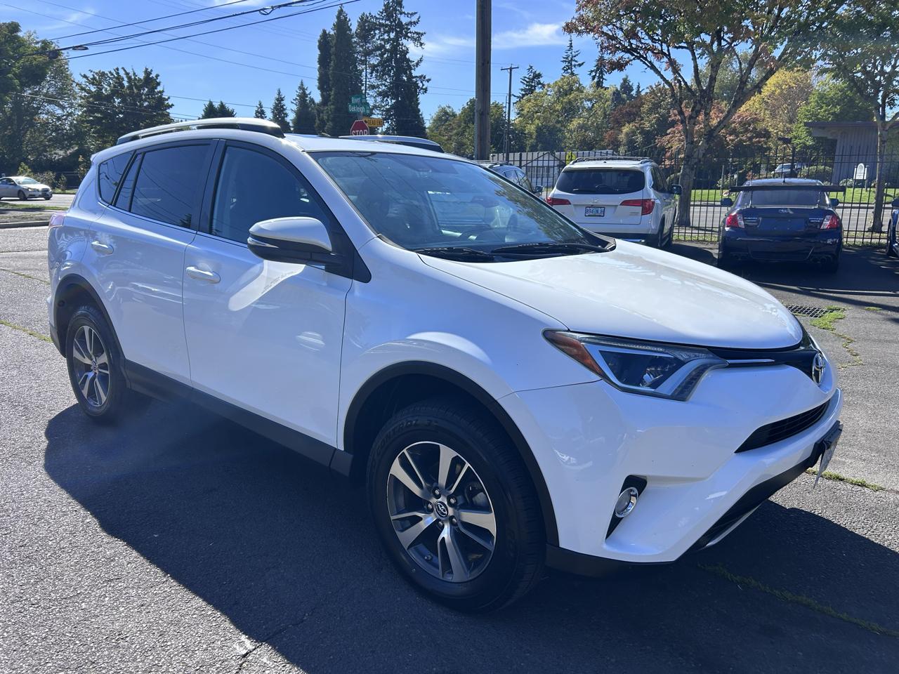 Toyota RAV4 XLE FWD 2016