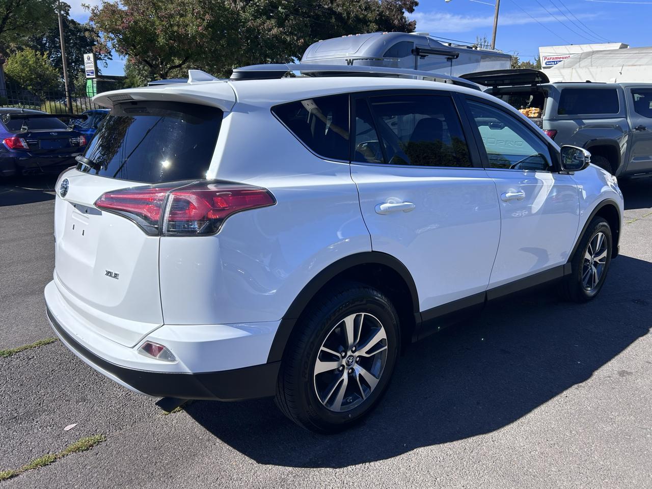 Toyota RAV4 XLE FWD 2016