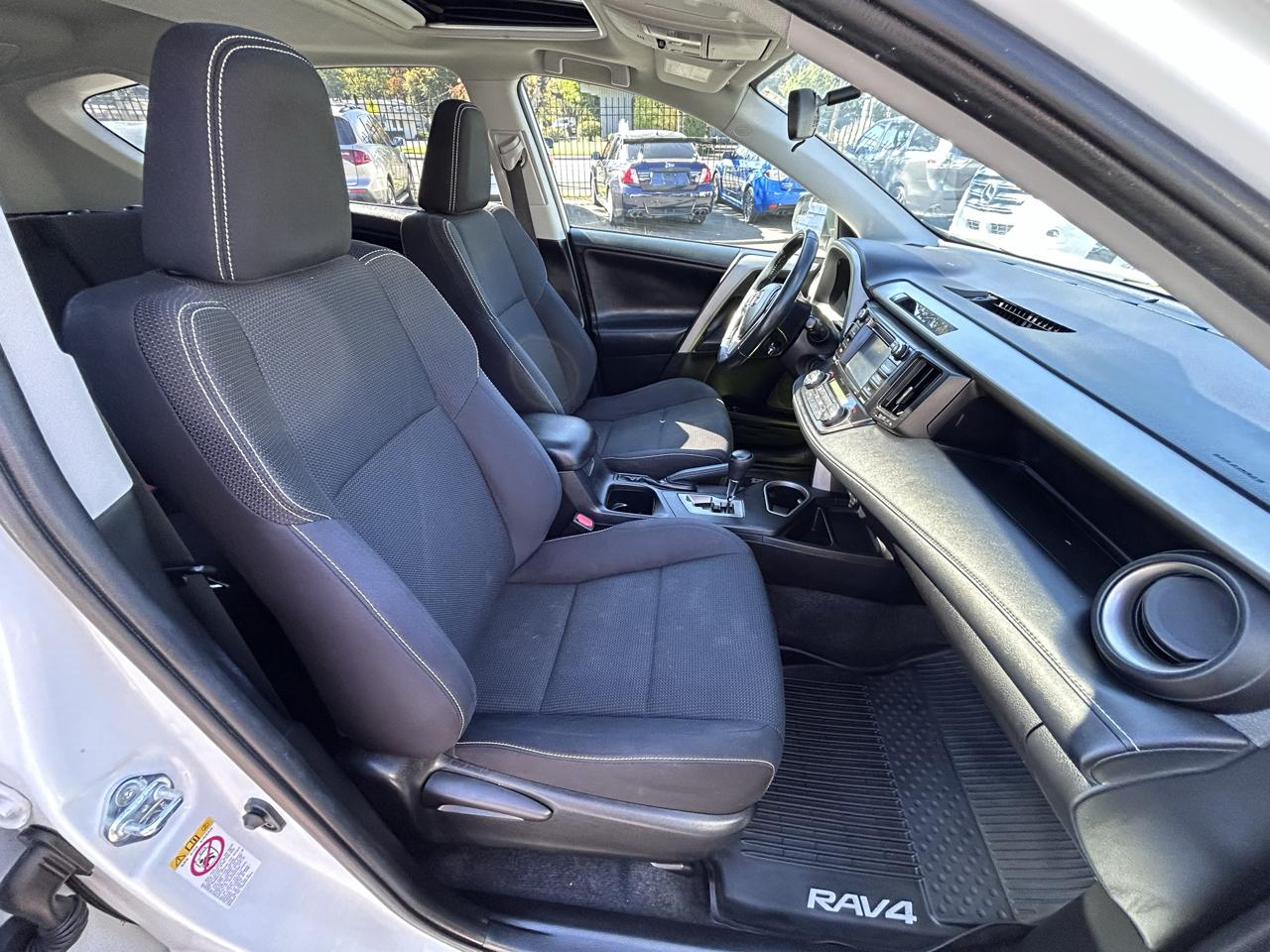 Toyota RAV4 XLE FWD 2016