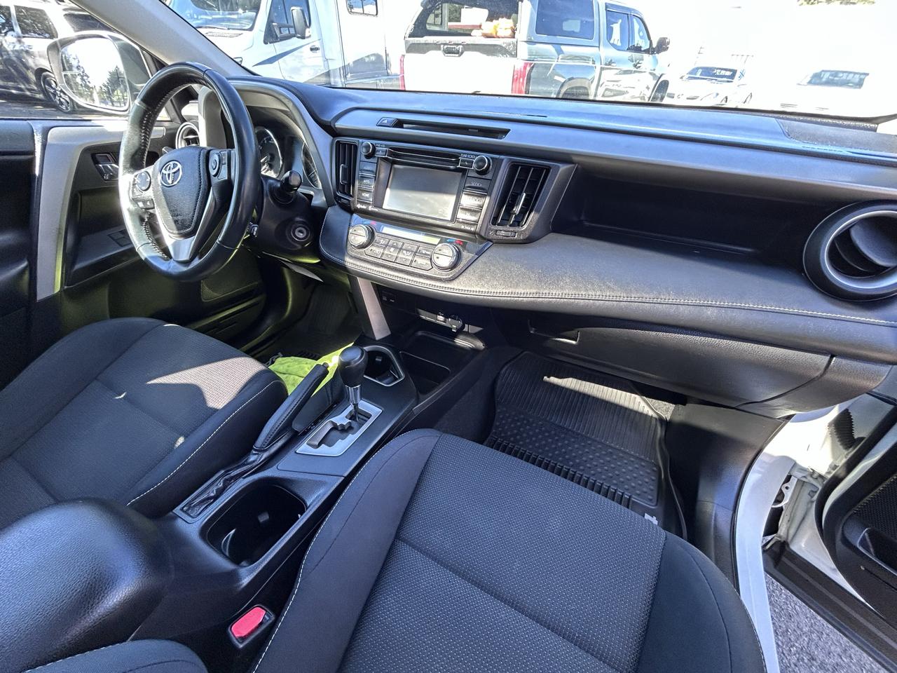 Toyota RAV4 XLE FWD 2016