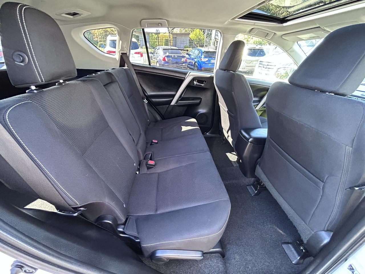 Toyota RAV4 XLE FWD 2016