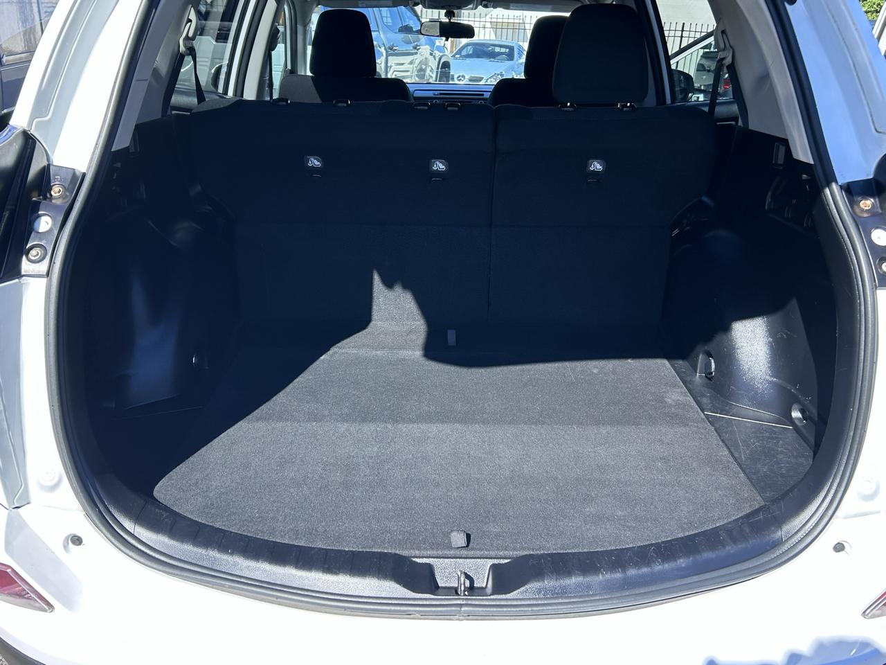 Toyota RAV4 XLE FWD 2016