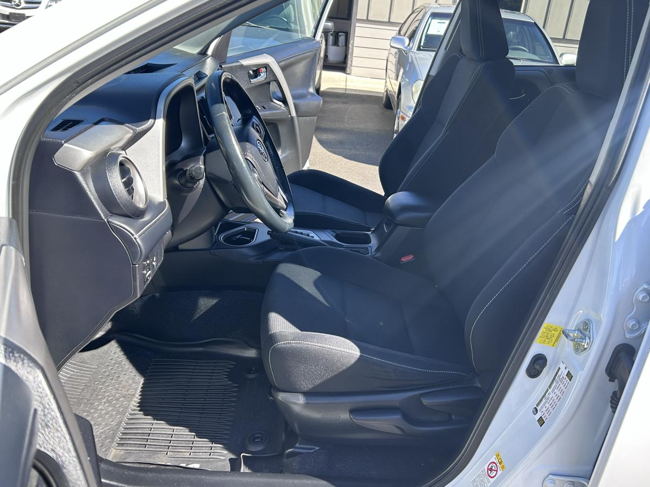 Toyota RAV4 XLE FWD 2016