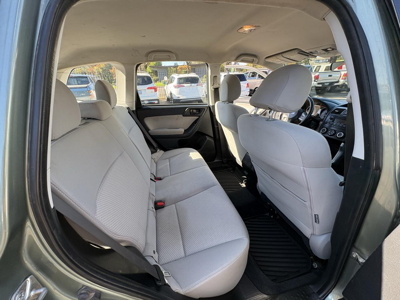 Subaru Forester 2.5i 2014