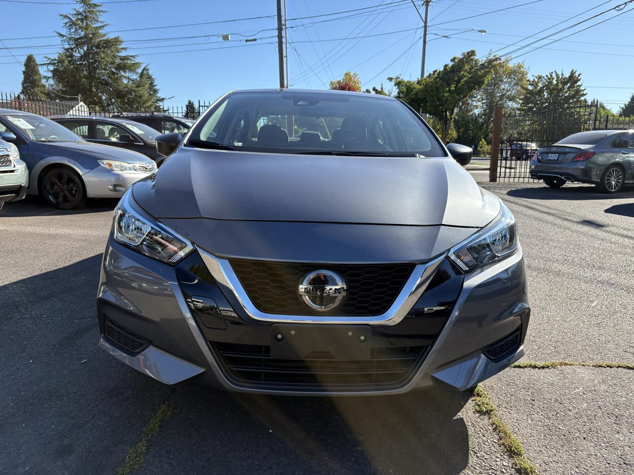 Nissan Versa S CVT 2021