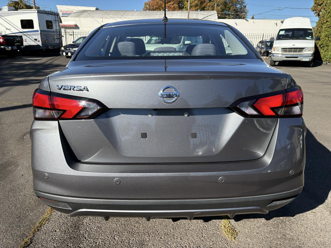 Nissan Versa S CVT 2021