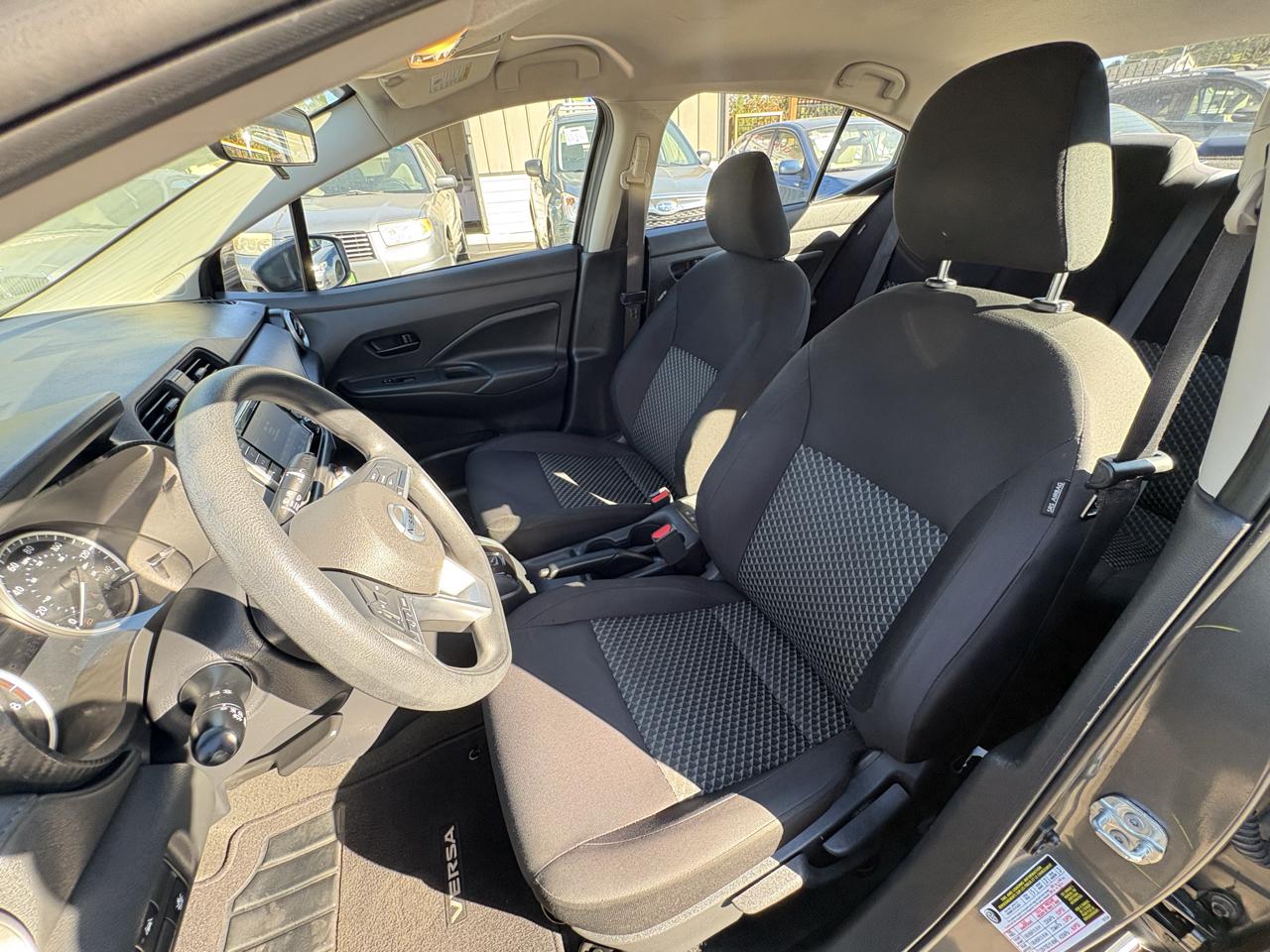 Nissan Versa S CVT 2021