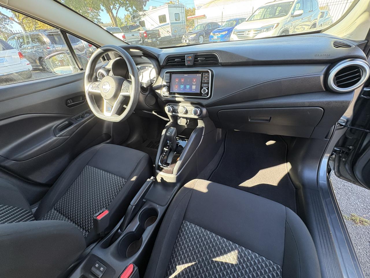 Nissan Versa S CVT 2021