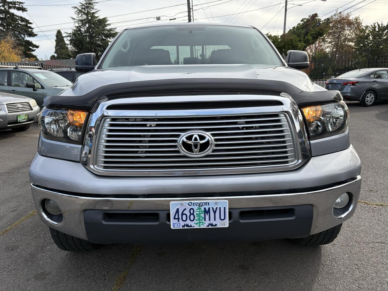 Toyota Tundra SR5 5.7L Double Cab Long Bed 4WD 2011