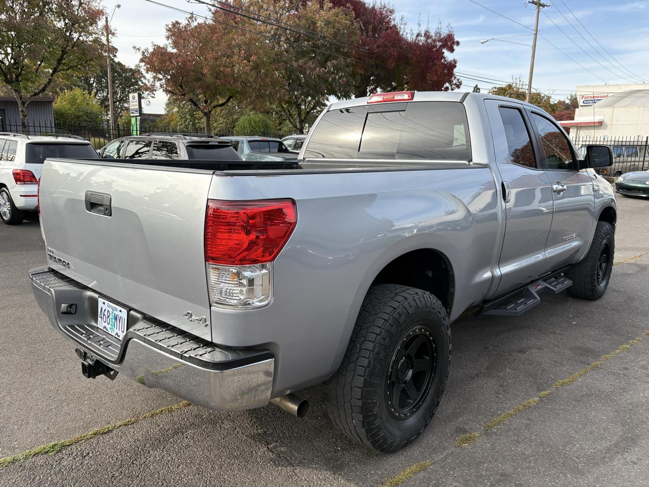Toyota Tundra SR5 5.7L Double Cab Long Bed 4WD 2011